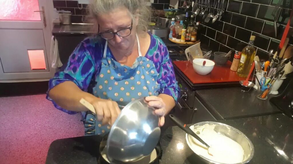 Join Penny as she makes this easy, economical and delicious vegetab…