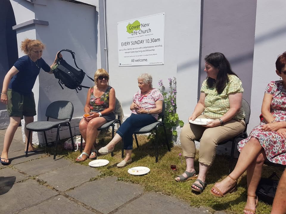 Facebook photo, 10 June 2018
