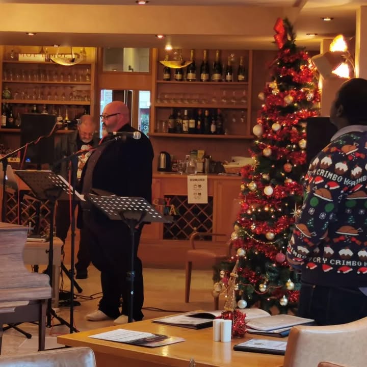 We had a wonderful time yesterday at Willow Court.